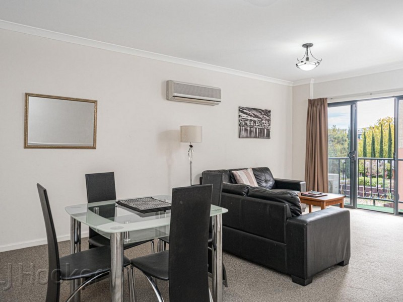 17/11 Regal Place, East Perth WA 6004