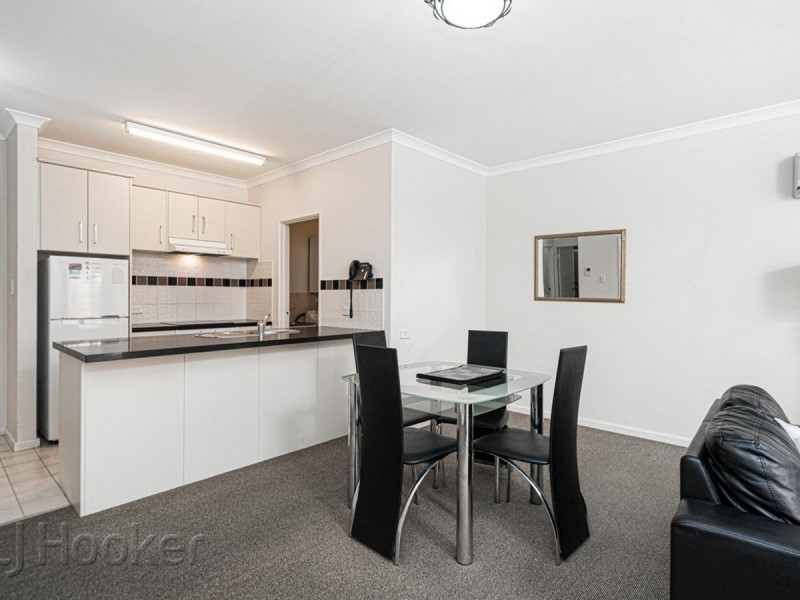 17/11 Regal Place, East Perth WA 6004
