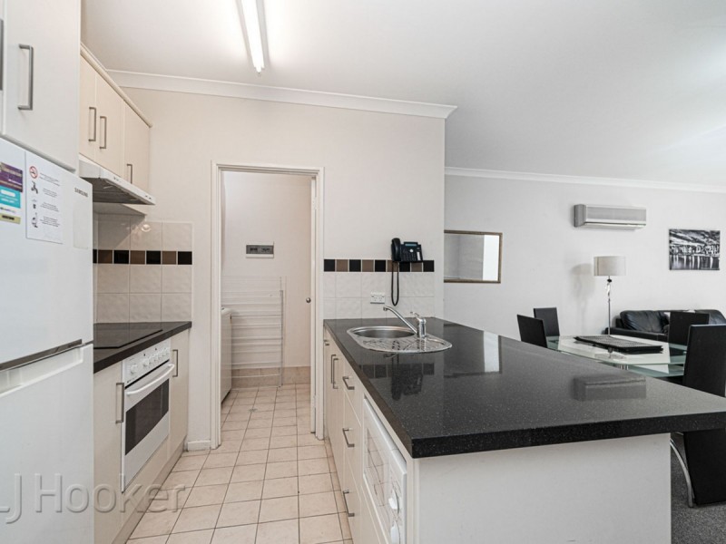 17/11 Regal Place, East Perth WA 6004