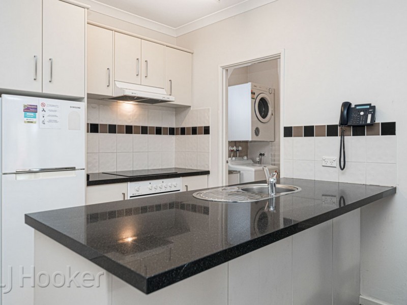 17/11 Regal Place, East Perth WA 6004