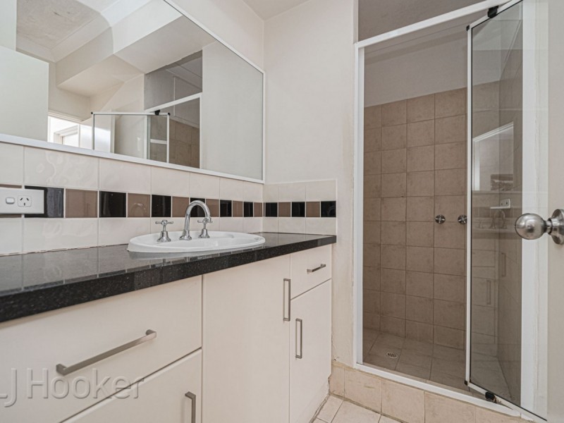 17/11 Regal Place, East Perth WA 6004