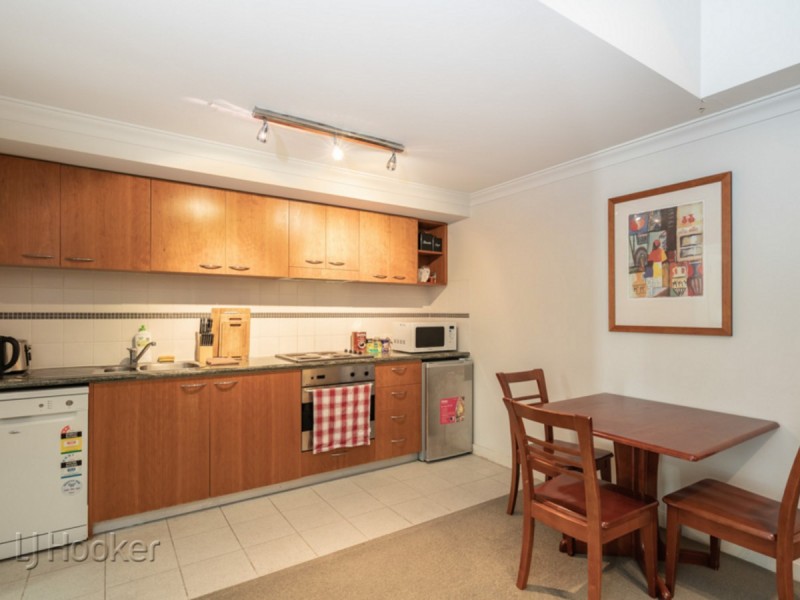 610/112 Mounts Bay Road, Perth WA 6000