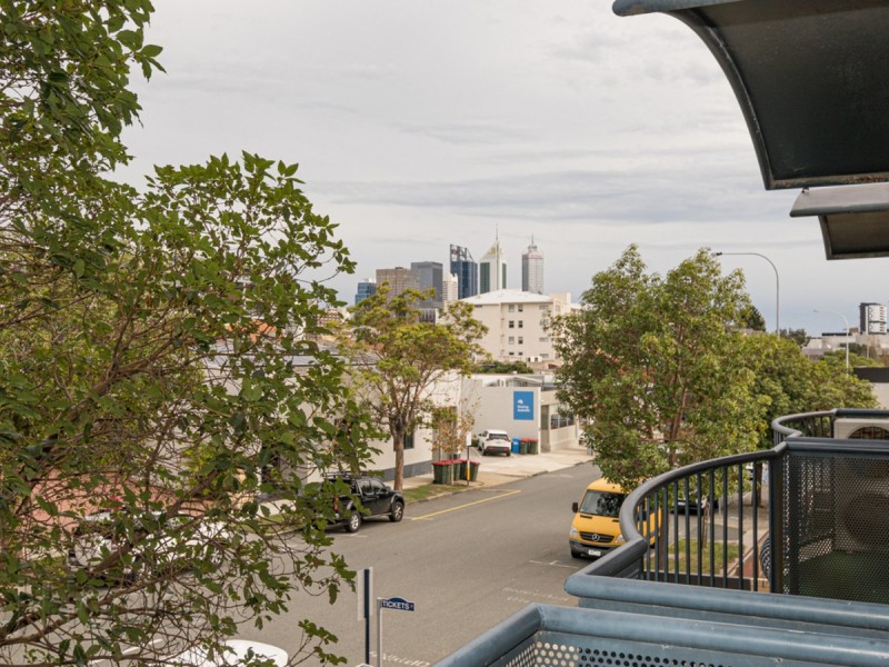 34/11 Regal Place, East Perth WA 6004