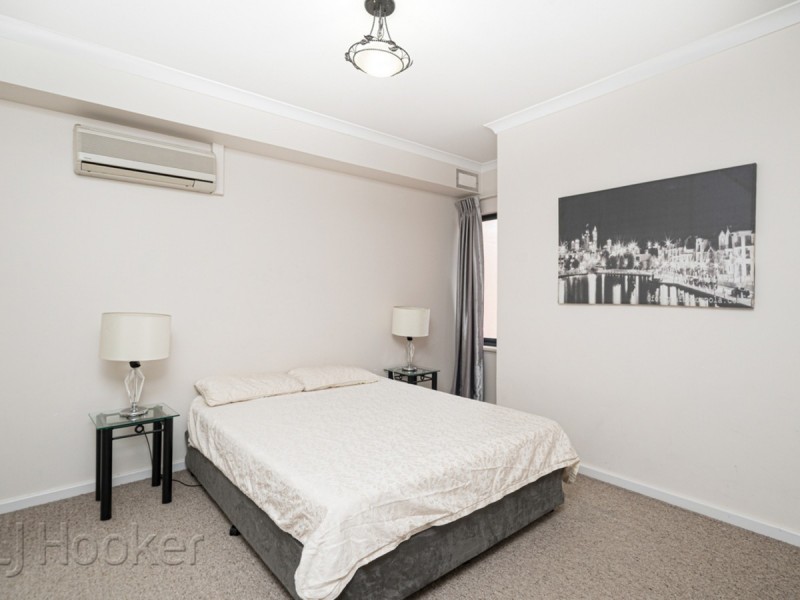 34/11 Regal Place, East Perth WA 6004