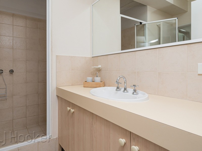 34/11 Regal Place, East Perth WA 6004