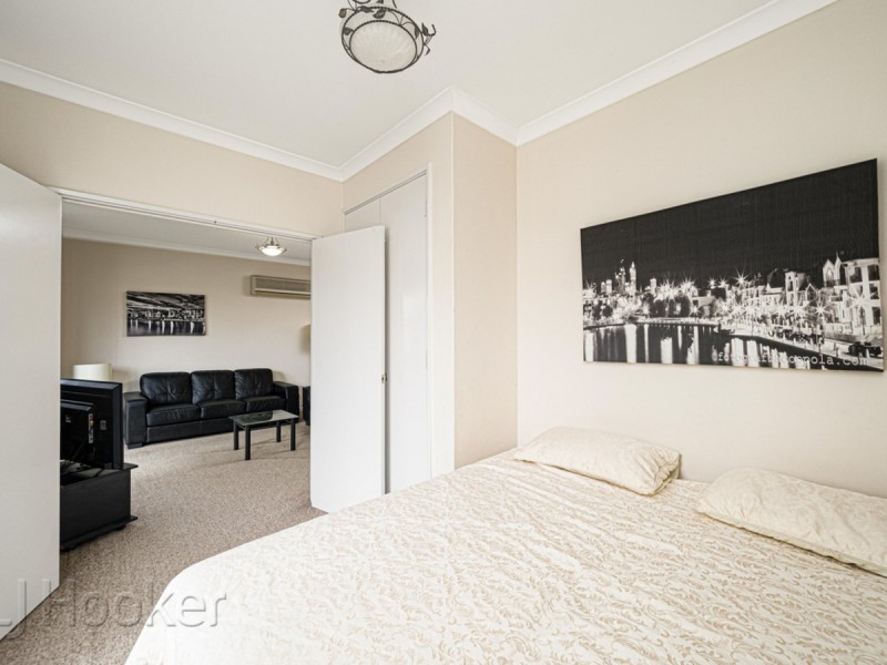 34/11 Regal Place, East Perth WA 6004