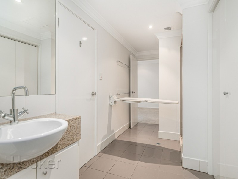 13/118 Royal Street, East Perth WA 6004