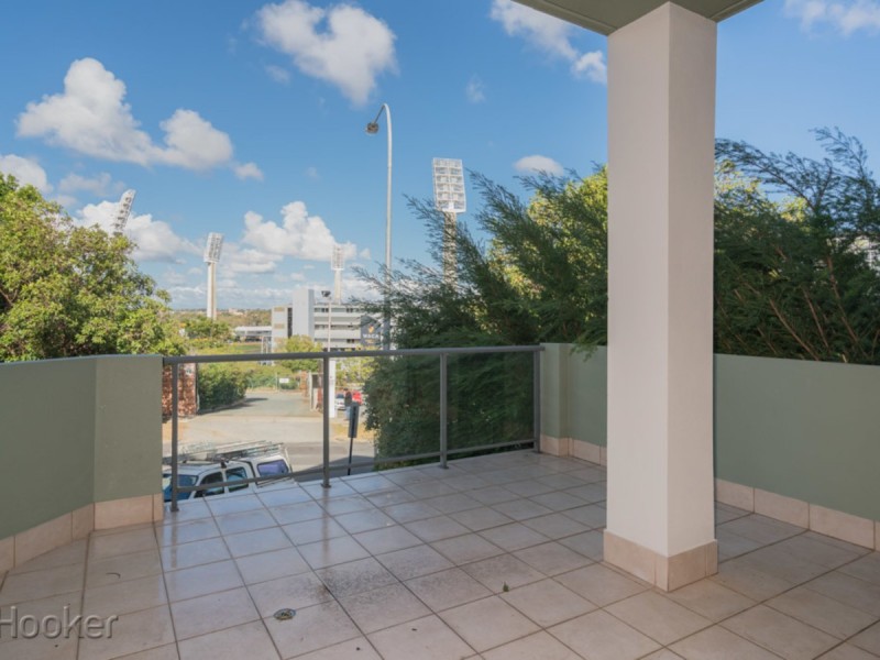 1/14 Waterloo Crescent, East Perth WA 6004