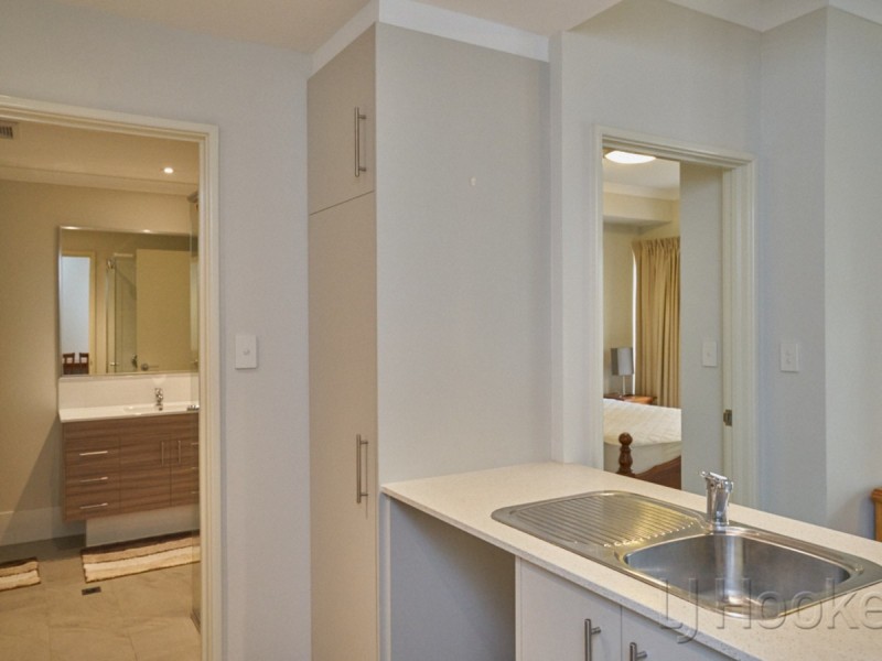 4/180 Stirling Street, Perth WA 6000