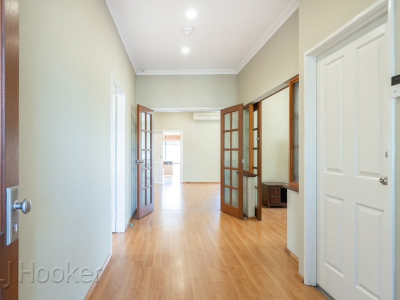 1/15 Queen Street, Bentley WA 6102