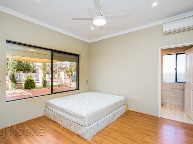1/15 Queen Street, Bentley WA 6102