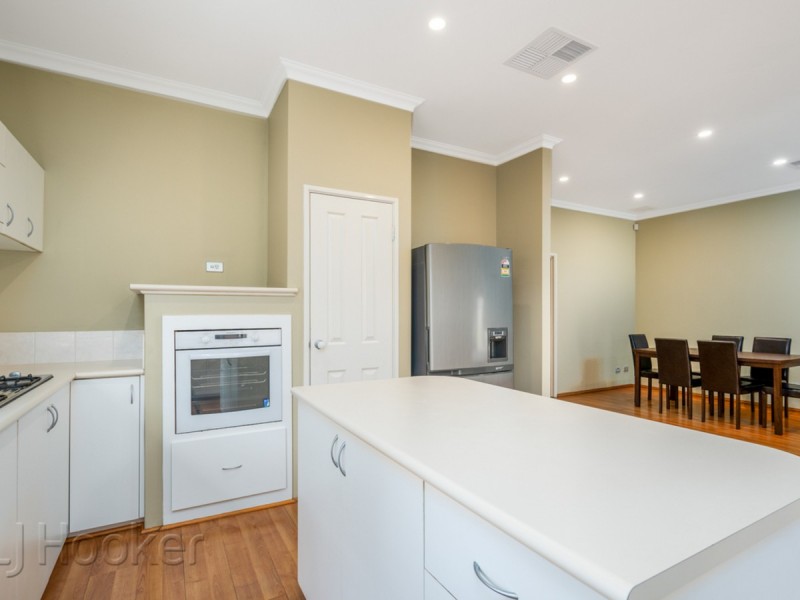 1/15 Queen Street, Bentley WA 6102