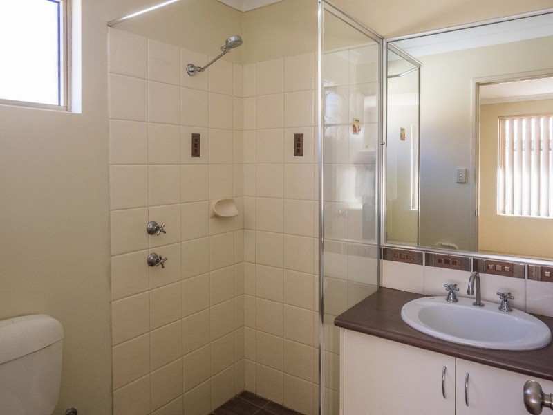 1/24 Eastdene Circle, Nollamara WA 6061