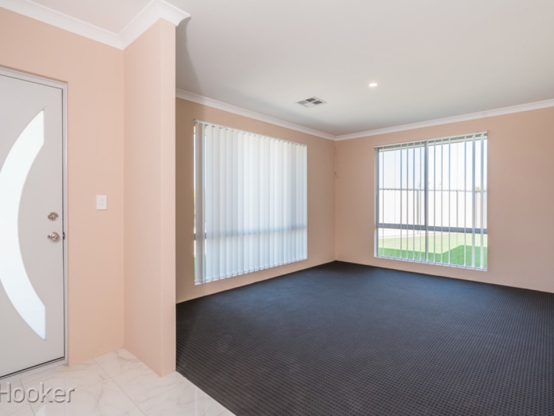 37 Miramar Way, Piara Waters WA 6112