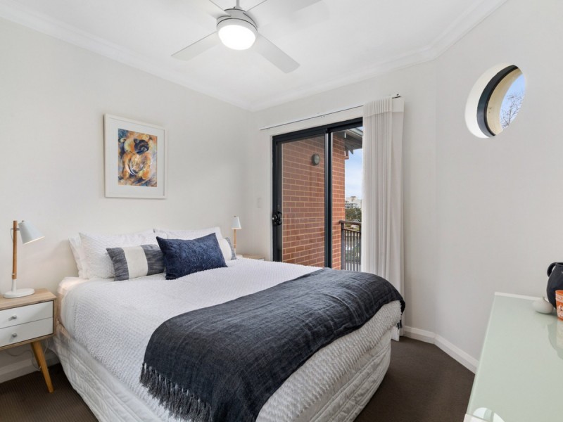 23/7 Bronte Street, East Perth WA 6004
