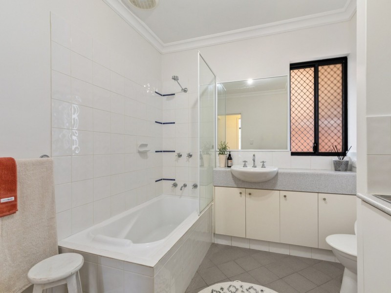 23/7 Bronte Street, East Perth WA 6004