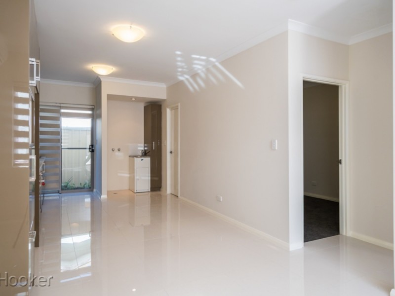 2/9 Henry Street, East Cannington WA 6107