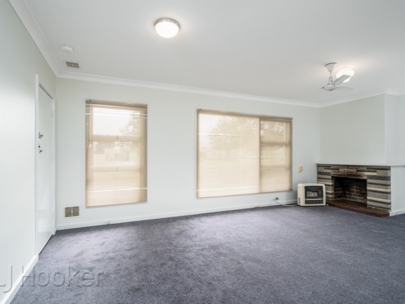 6 Elderfield Road, Waterford WA 6152