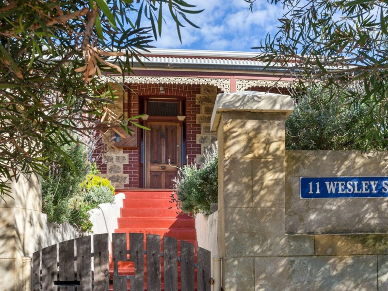 11 Wesley Street, South Fremantle WA 6162