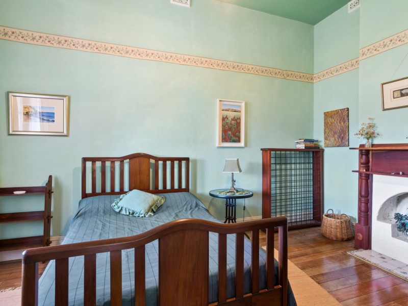 11 Wesley Street, South Fremantle WA 6162