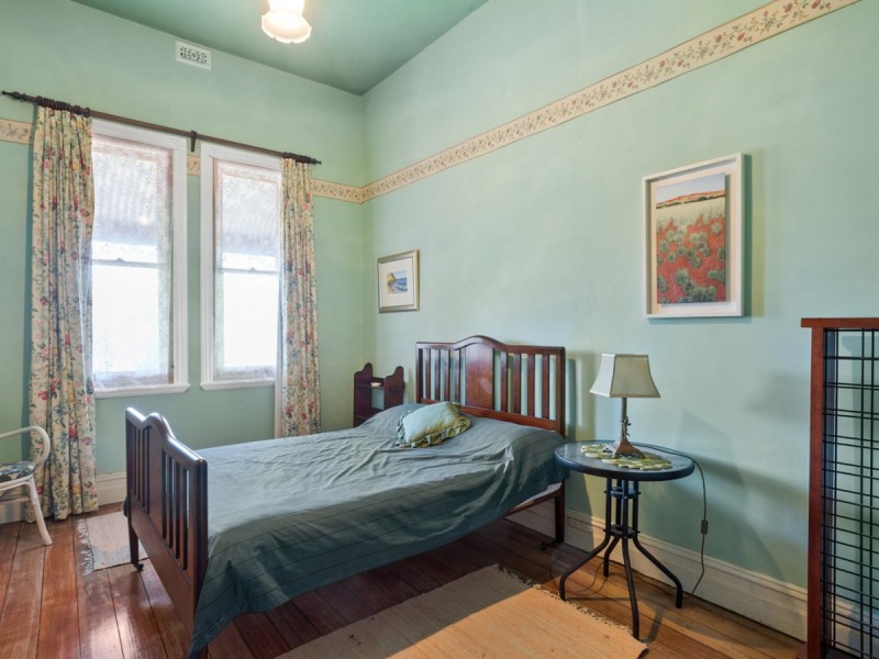 11 Wesley Street, South Fremantle WA 6162