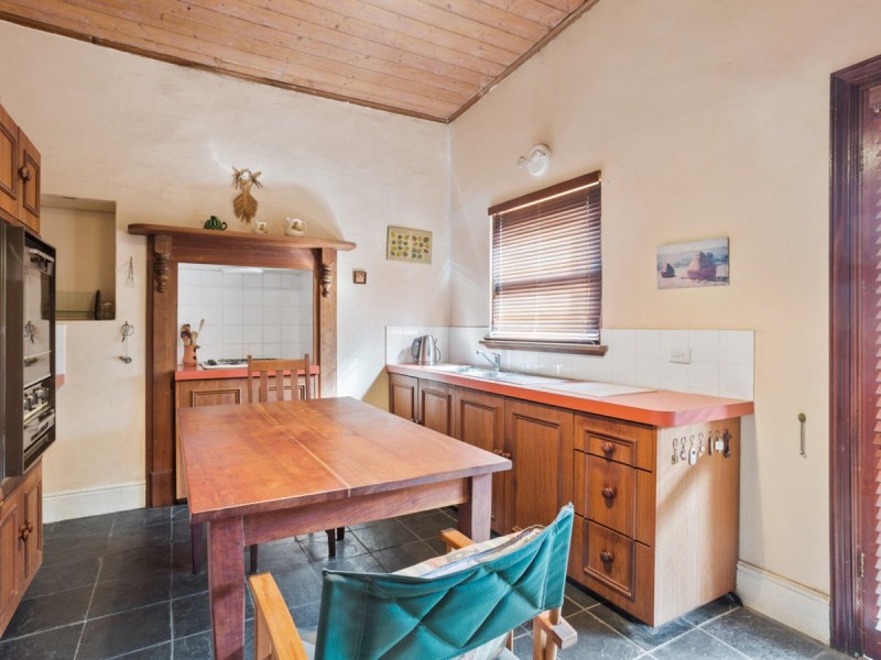 11 Wesley Street, South Fremantle WA 6162