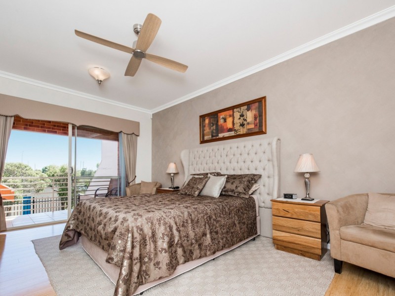 25 Tully Road, East Perth WA 6004