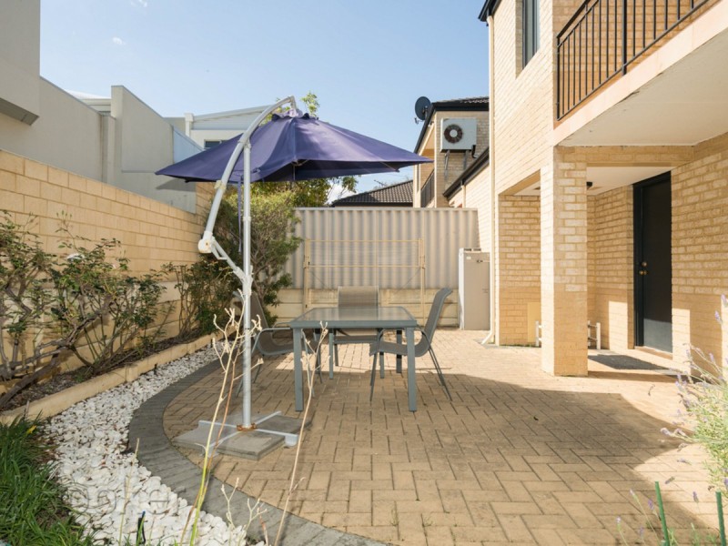 11b Waterloo Street, Joondanna WA 6060