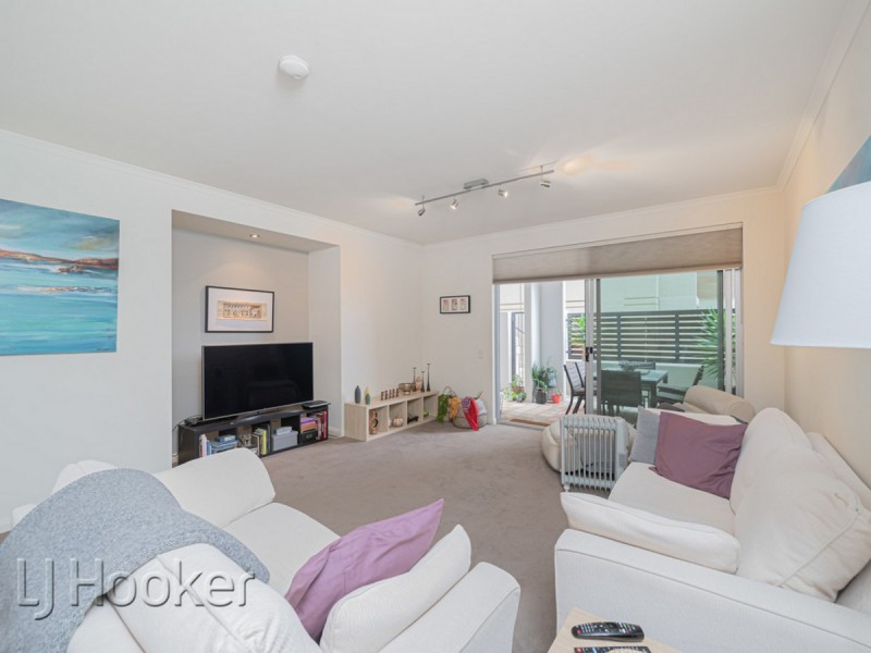 8/1 Henry Lawson Walk, East Perth WA 6004