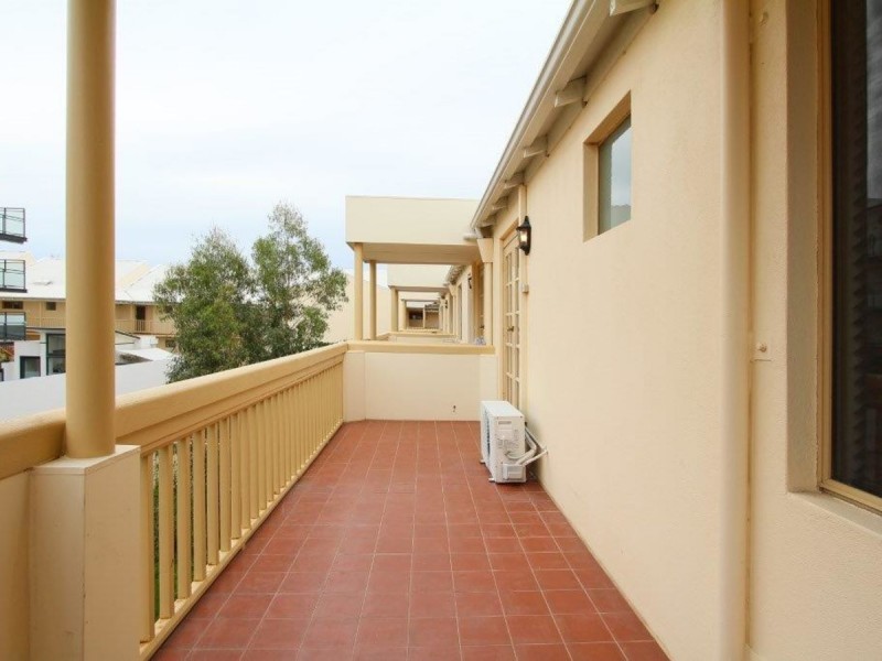 50/22 Nile Street, East Perth WA 6004