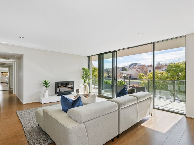 2/50 Royal Street, East Perth WA 6004