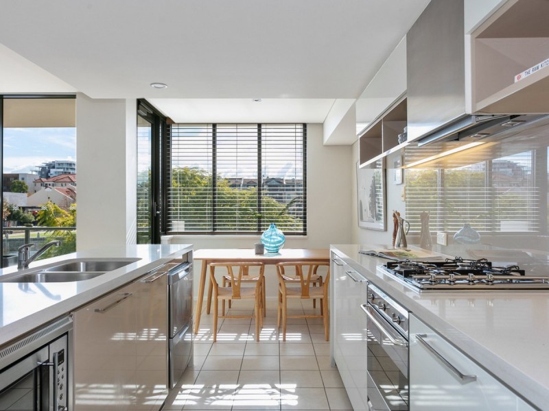 2/50 Royal Street, East Perth WA 6004