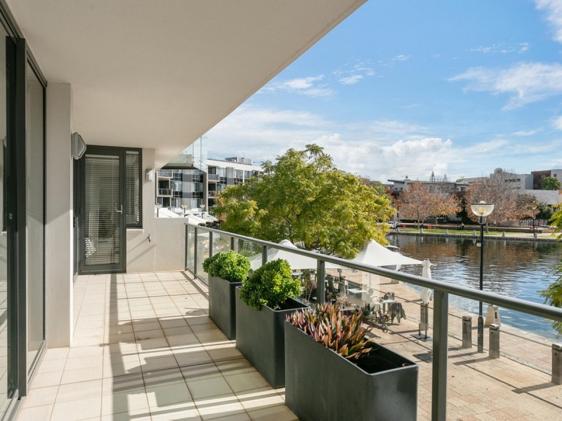 2/50 Royal Street, East Perth WA 6004