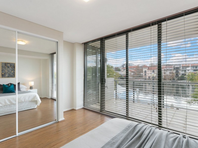 2/50 Royal Street, East Perth WA 6004