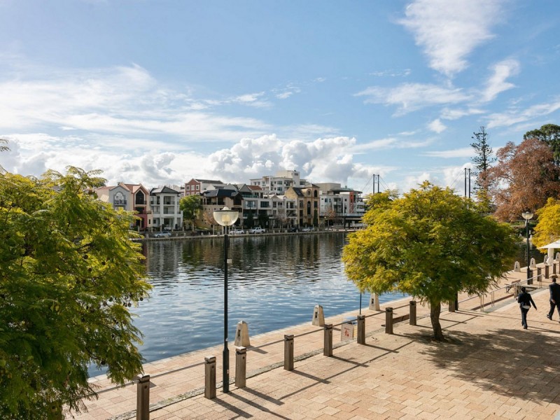 2/50 Royal Street, East Perth WA 6004