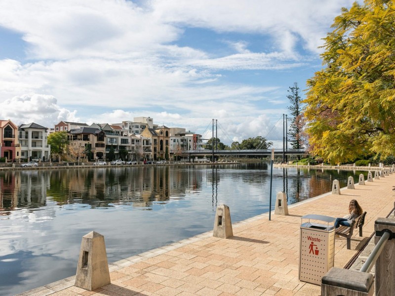 2/50 Royal Street, East Perth WA 6004