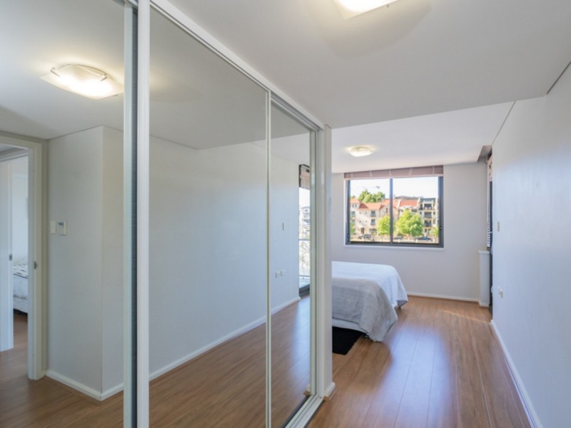 2/50 Royal Street, East Perth WA 6004