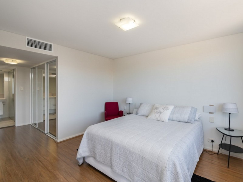 2/50 Royal Street, East Perth WA 6004