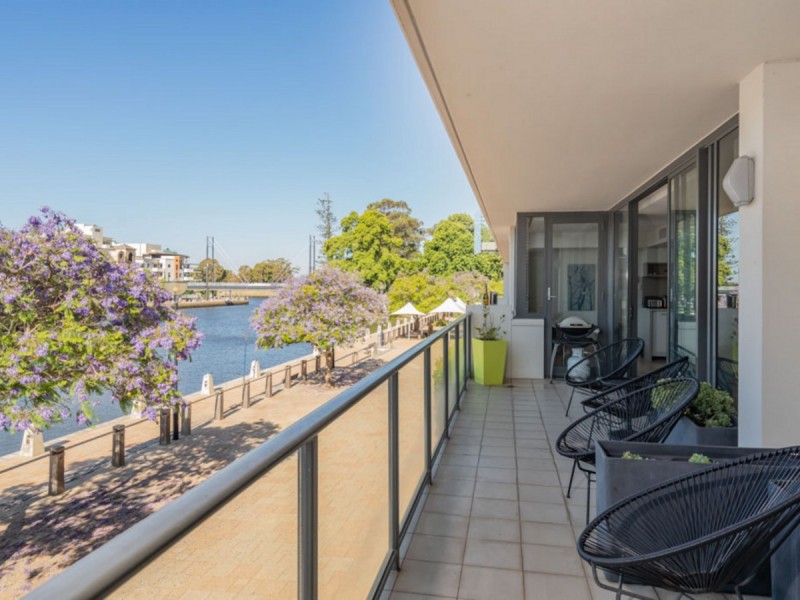 2/50 Royal Street, East Perth WA 6004
