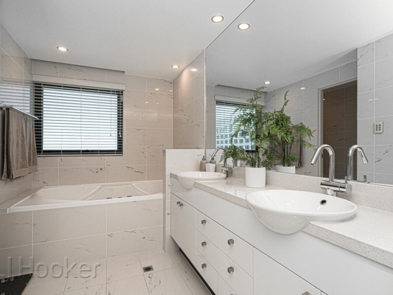 71/100 Terrace Road, East Perth WA 6004