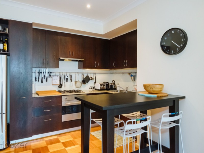 4/22 Saunders Street, East Perth WA 6004