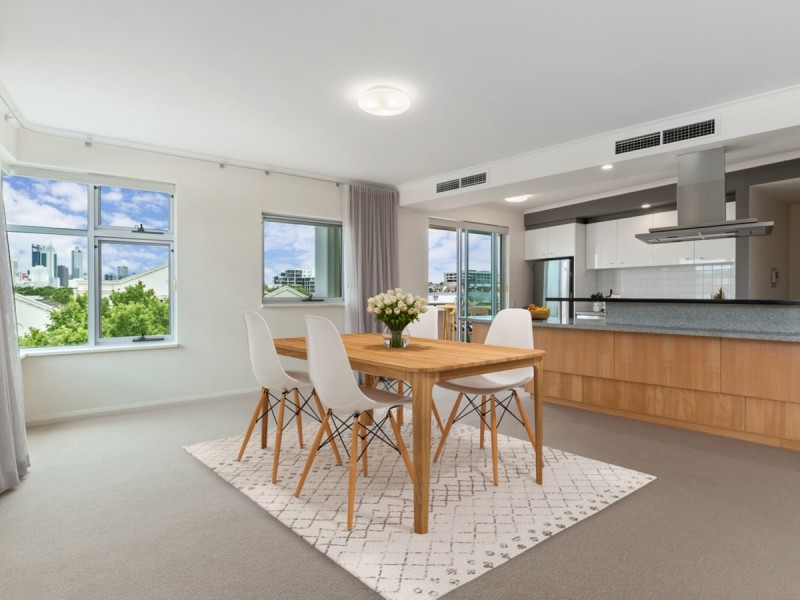 21/1 Henry Lawson Walk, East Perth WA 6004