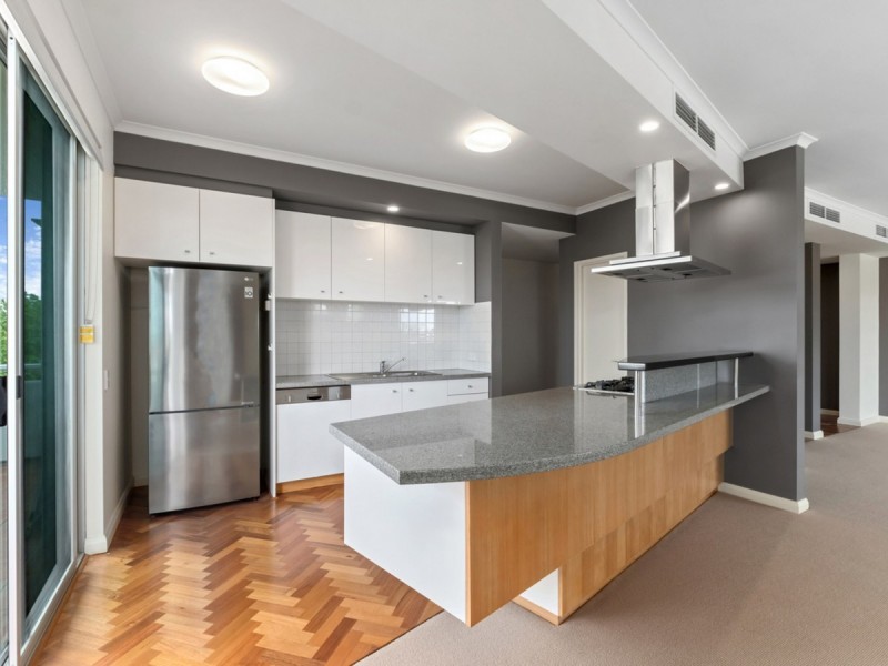 21/1 Henry Lawson Walk, East Perth WA 6004