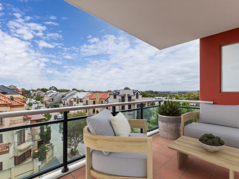 21/1 Henry Lawson Walk, East Perth WA 6004