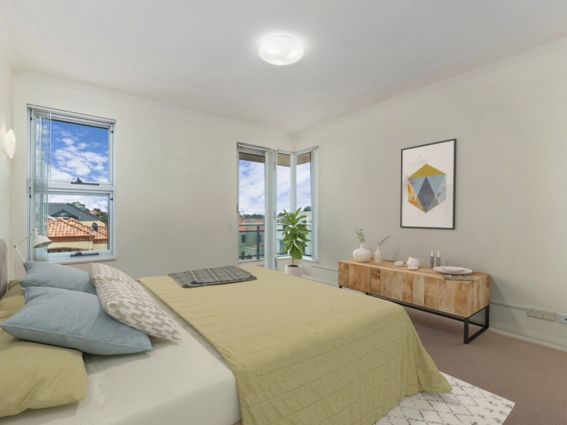21/1 Henry Lawson Walk, East Perth WA 6004