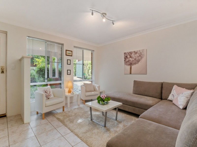 1a Grand Promenade, Bayswater WA 6053