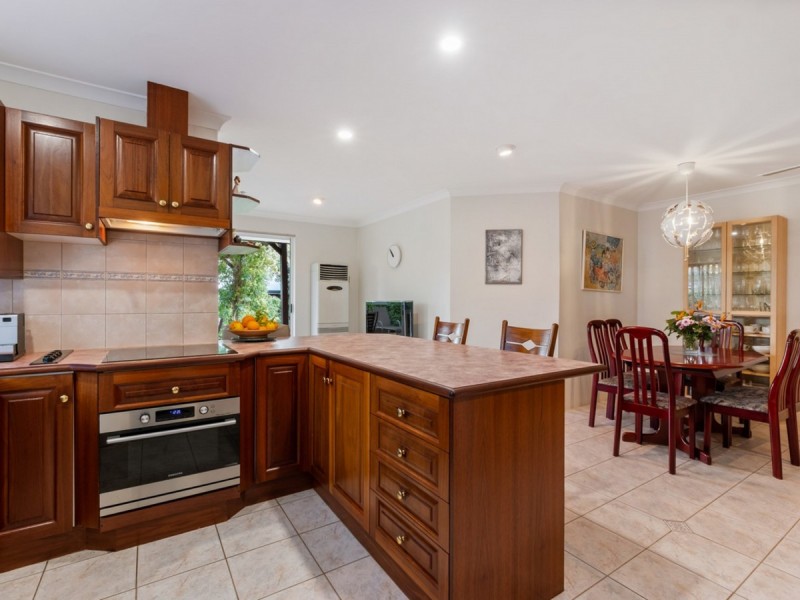 1a Grand Promenade, Bayswater WA 6053