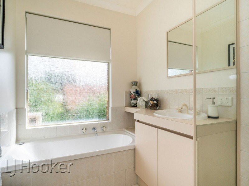 1/43 John Street, Inglewood WA 6052