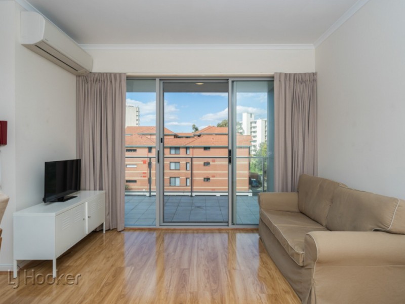 18/35 Wellington Street, East Perth WA 6004
