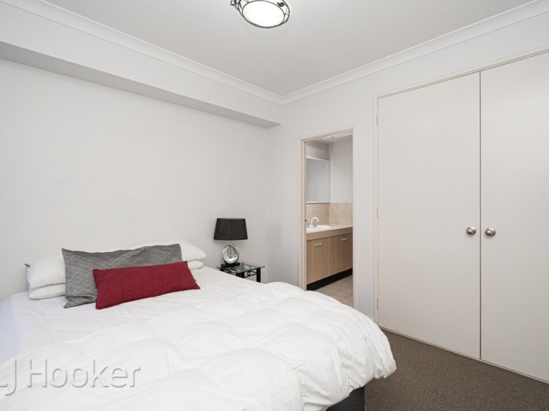 20/11 Regal Place, East Perth WA 6004